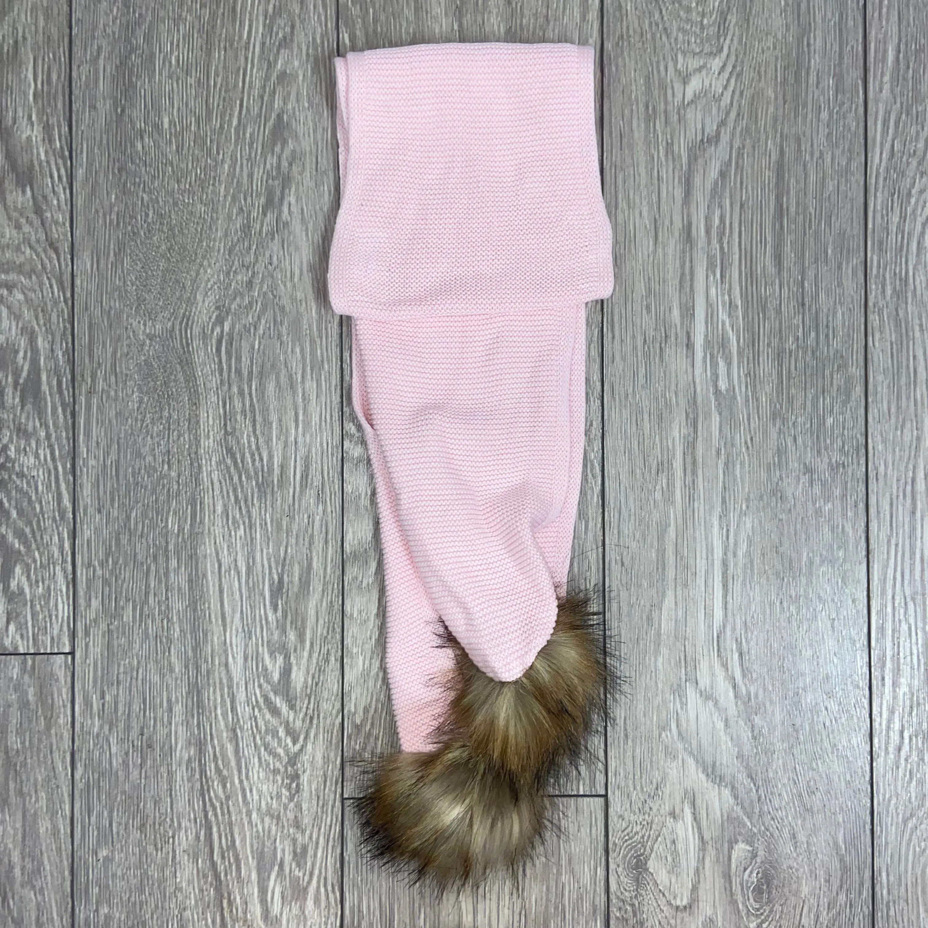 AW22 Meia Pata Pink Faux Fur Pom Pom Scarf