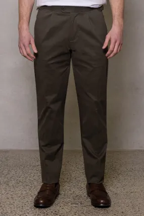 Clive Pleated Cotton Chino: Military