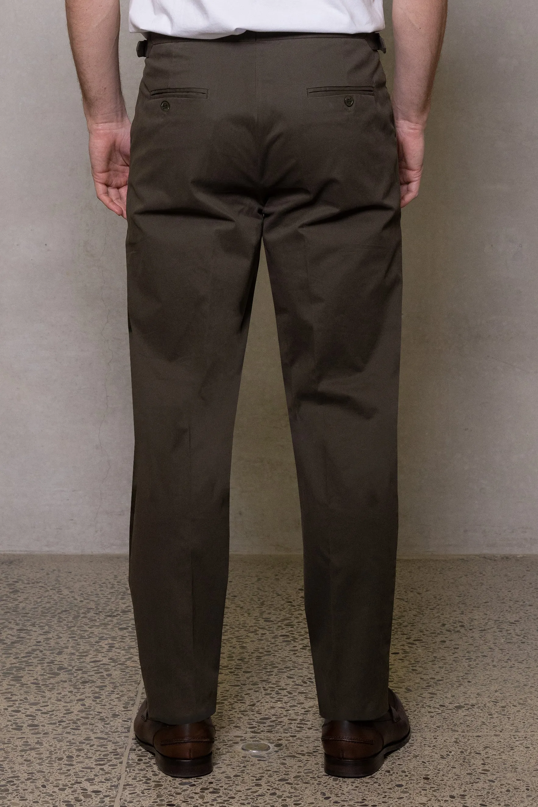 Clive Pleated Cotton Chino: Military