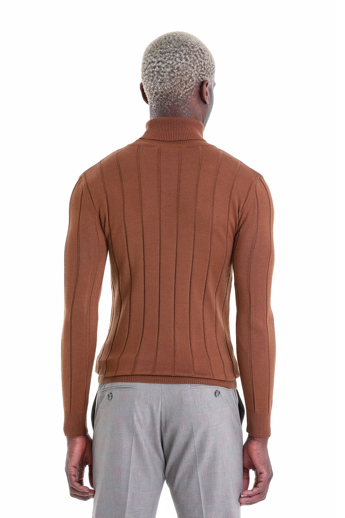 Comfort Fit Drop Needle Tobacco Turtleneck Sweater