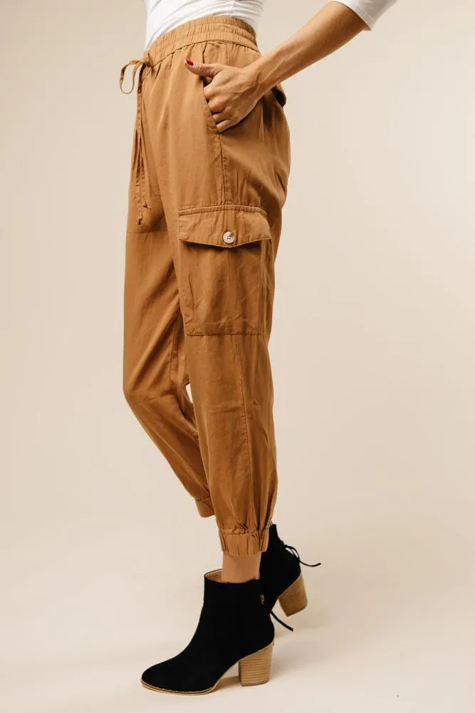 Downtown Cargo Joggers in Camel