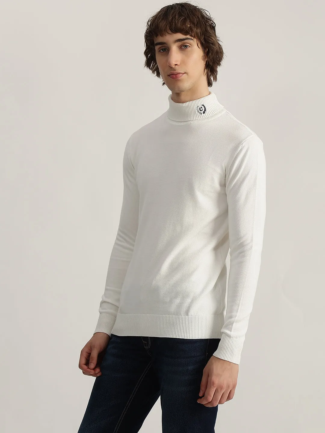 Iconic Men Off White Solid Turtle Neck Full Sleeves Pullover Style Sweater