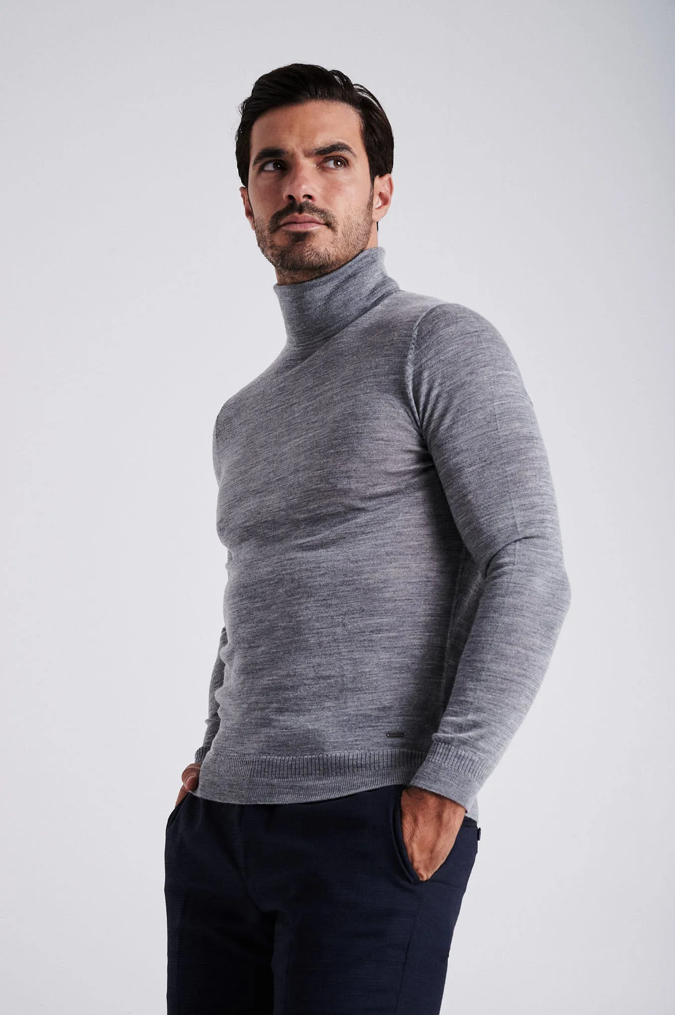 Men's extrafine merino wool turtleneck sweater