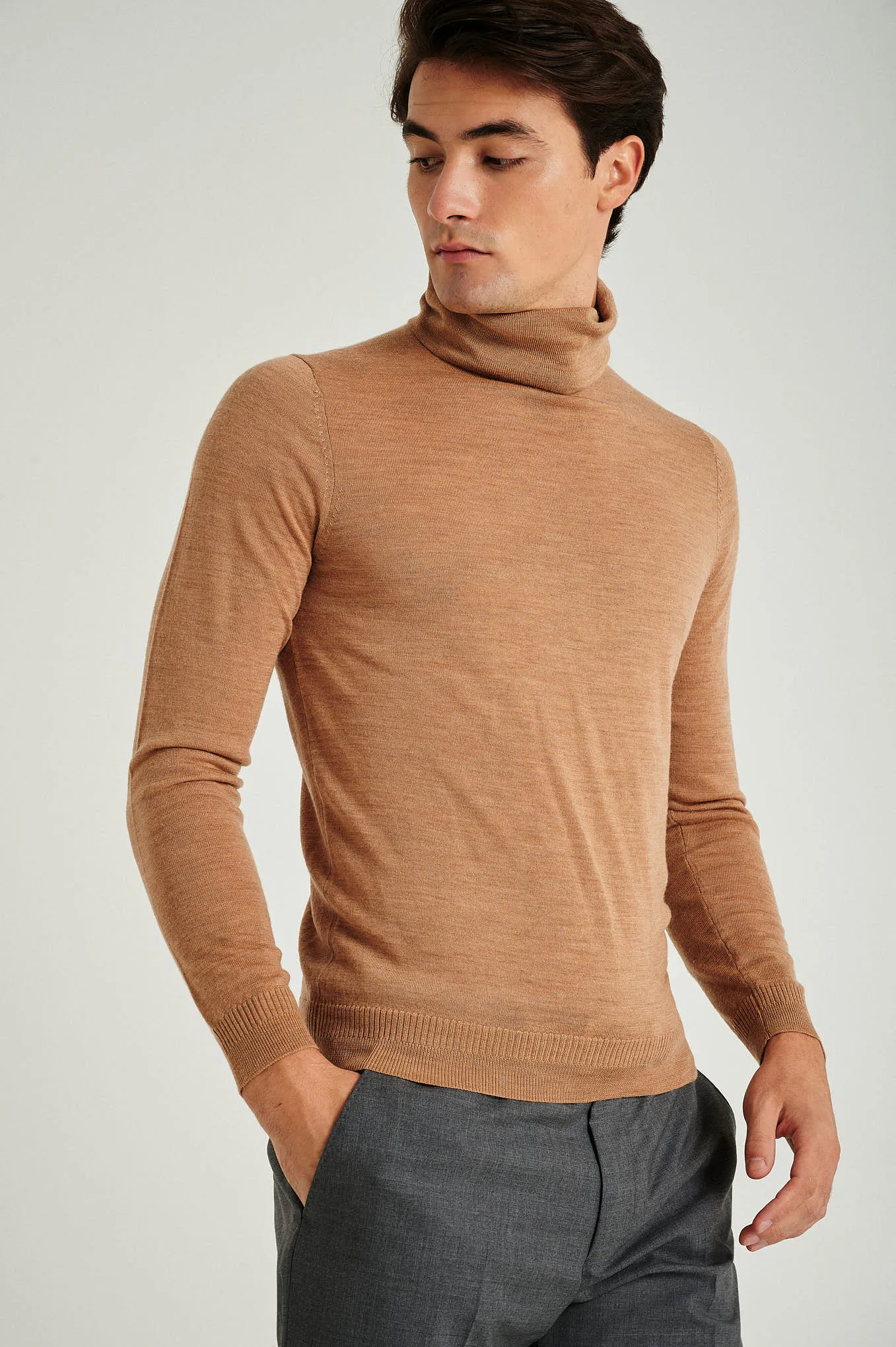 Men's extrafine merino wool turtleneck sweater