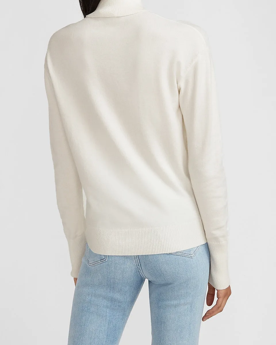 Skimming Turtleneck Sweater in Ivory