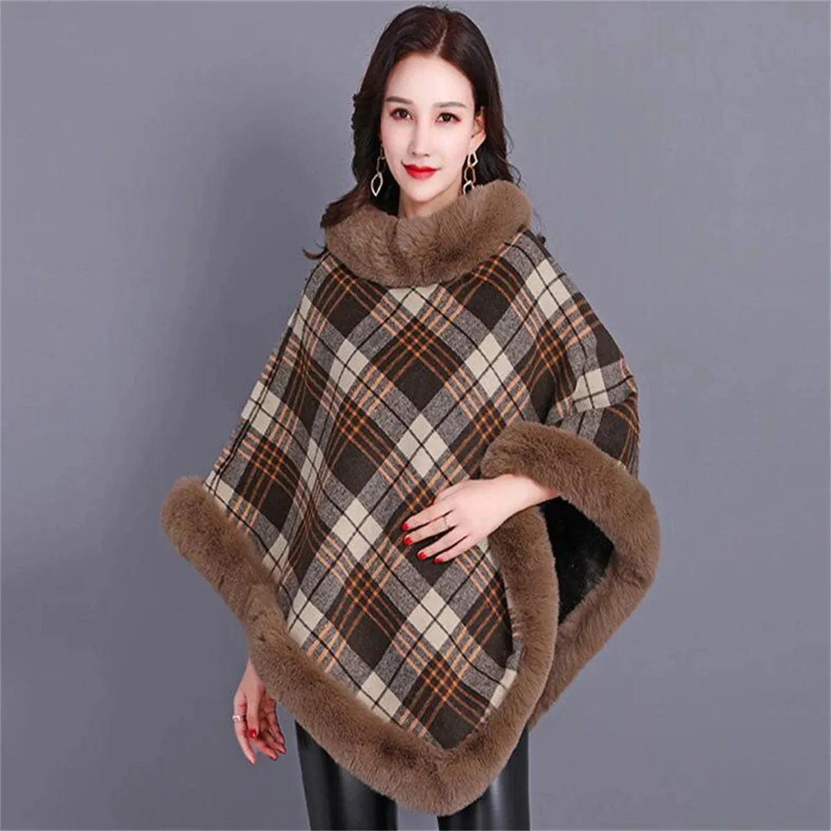 Striped Plaid Poncho Winter Faux Fur Street Wear Triangle Fur Neck Pullover Cloak