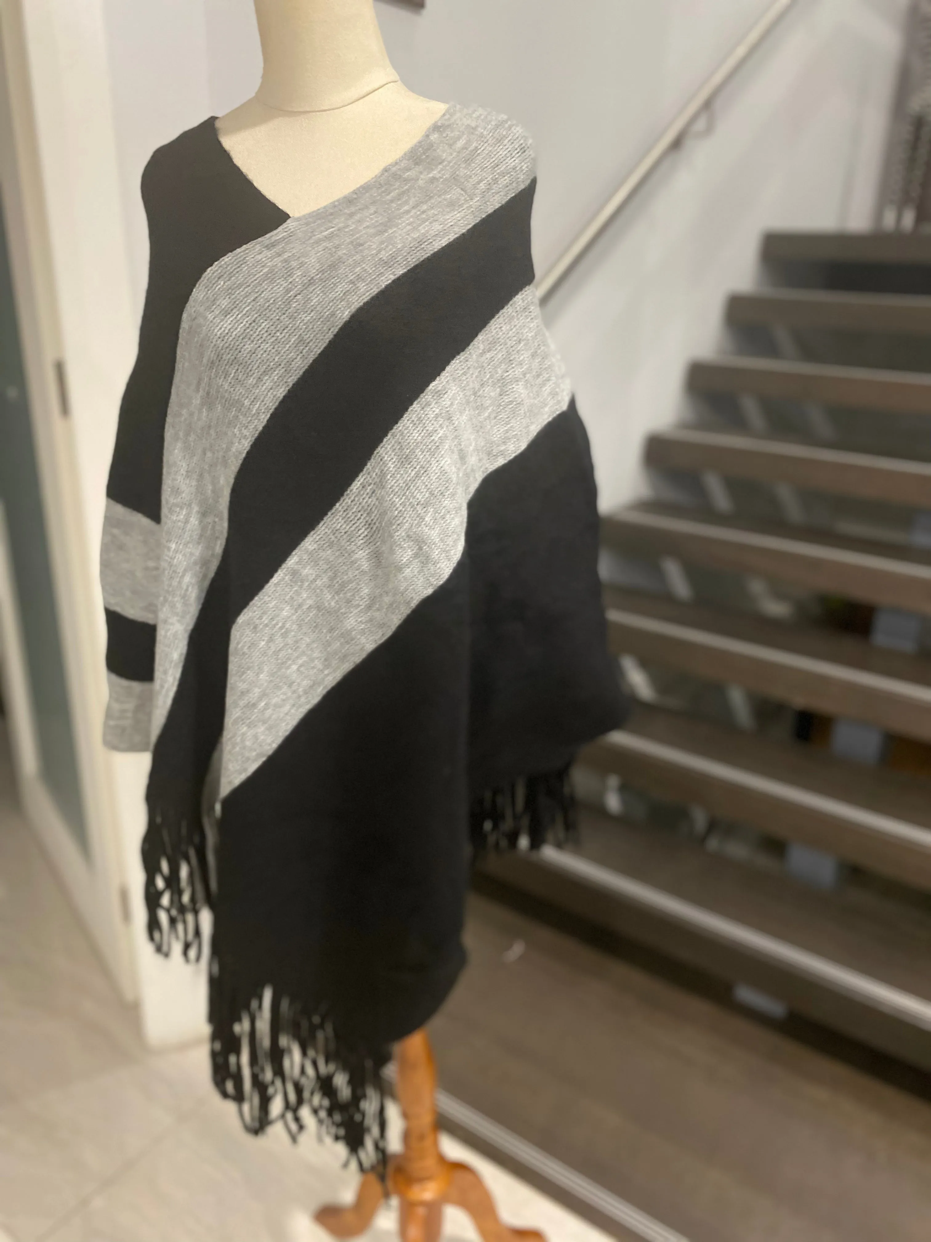 Winter Poncho Free size AU 8-24